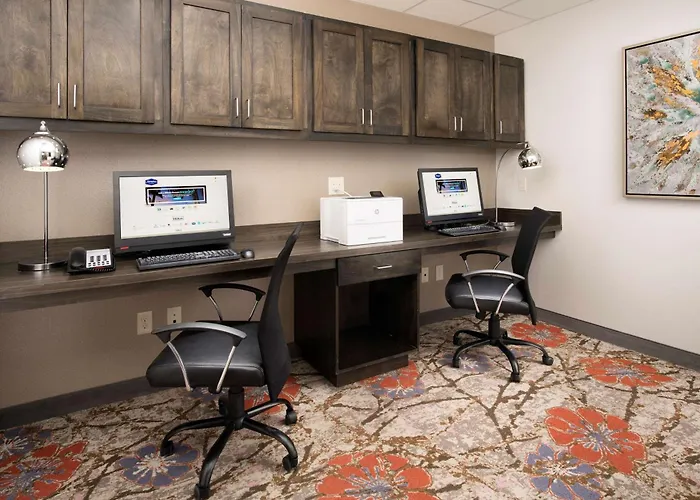 Hampton Inn & Suites San Antonio Lackland Afb Seaworld